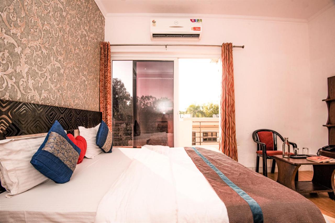 Instay - 46 Gurgaon Extérieur photo